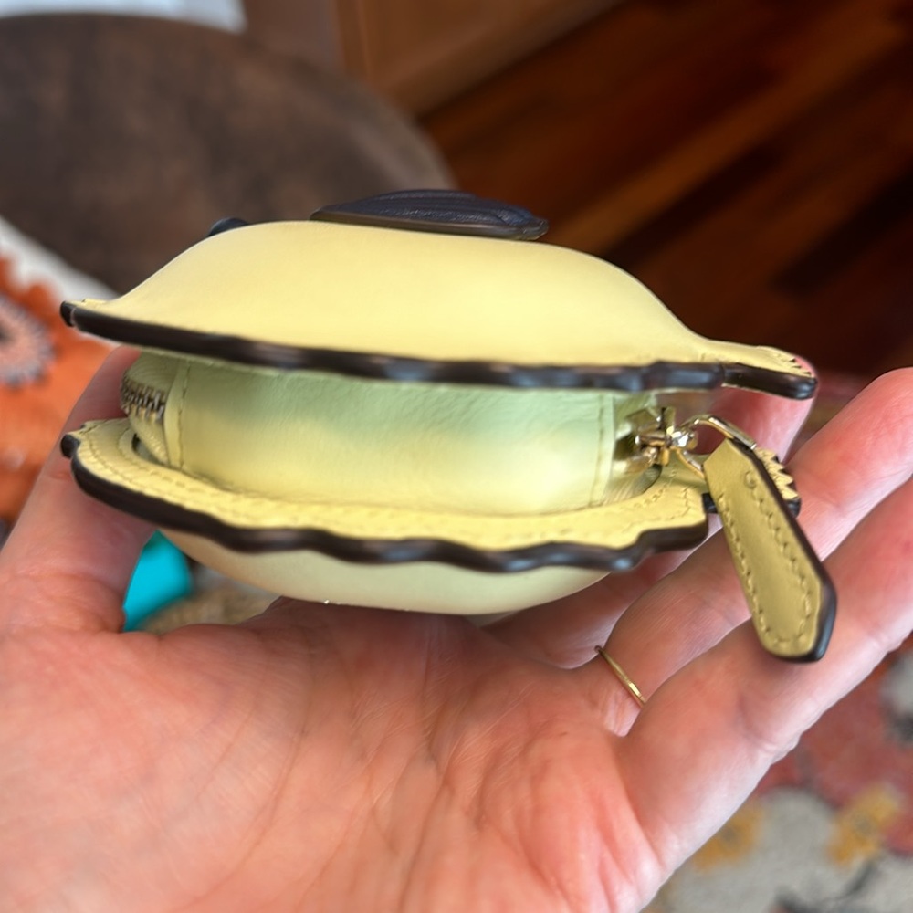 KATE SPADE FISH CHANGE PURSE KEY CHAIN TROPICAL YELLOW BLACK SILVER CUTE LNC ๐ - Picture 7 of 10